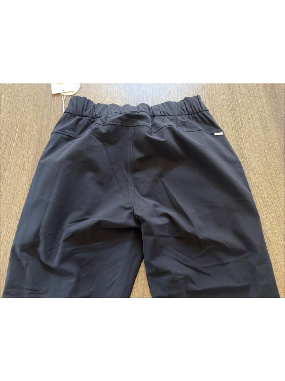 NWT Women’s Vuori Miles Ankle Pant Color Black, Size XS New - Picture 6 of 7